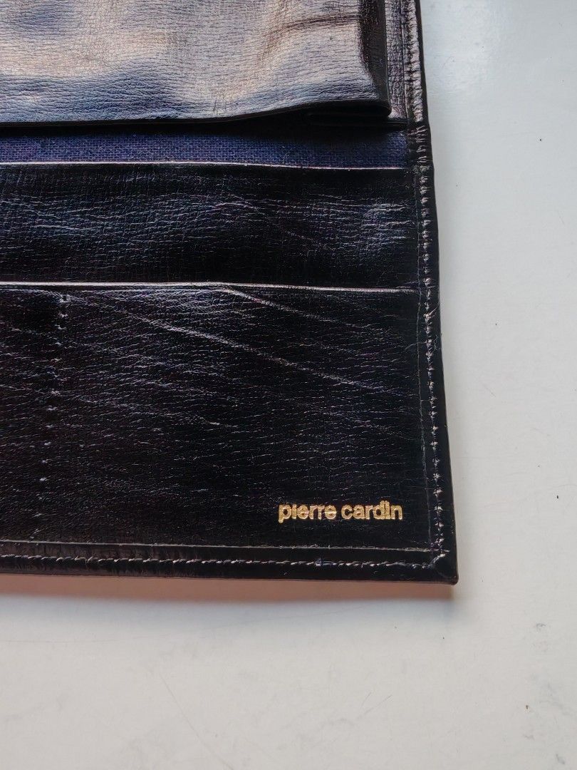 Pierre Cardin Genuine Leather Long Wallet (Category: Wallets & Card Holders) located in Cavite. Submitted by zekesfinds (Listing ID 1466439045, Image 3). Description: .