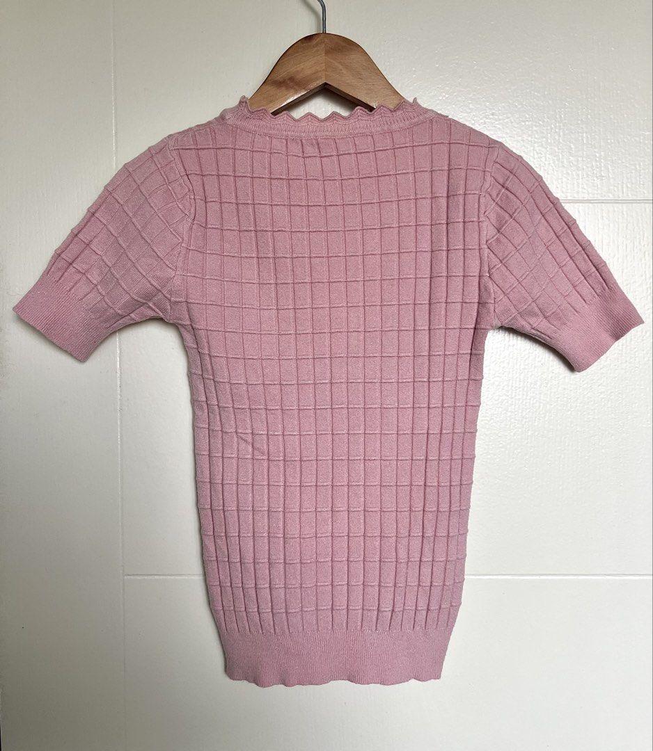 Pink Rib-Knit Top (Category: Blouses) located in Pasig City. Submitted by jsyrgt (Listing ID 1466427413, Image 2). Description: Condition: 10/10 Design: Grid-like knit pattern with delicate scalloped trim on crew neckline Fit: Slim fit with stretchy fabric Details: Ribbed cuffs and hemline Styling: Great basic piece for layering or wearing on its own Color: Dusty Rose Pink MOP: MariBank QR RFS: wardrobe update *Actual color may vary slightly due 