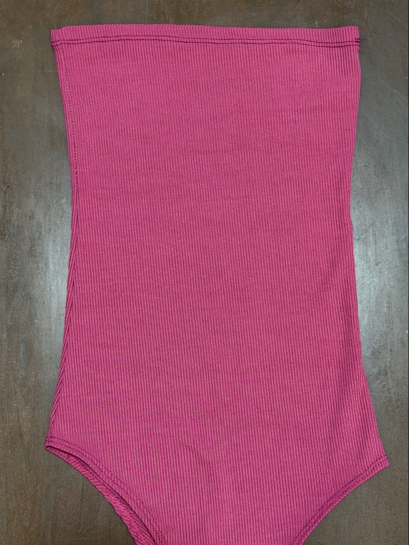 Pink Tube Top (Category: Sleeveless) located in Taguig. Submitted by kaethrifts_ (Listing ID 1466400401, Image 1). Description: - only used once - slightly negotiable - can send pic when worn.