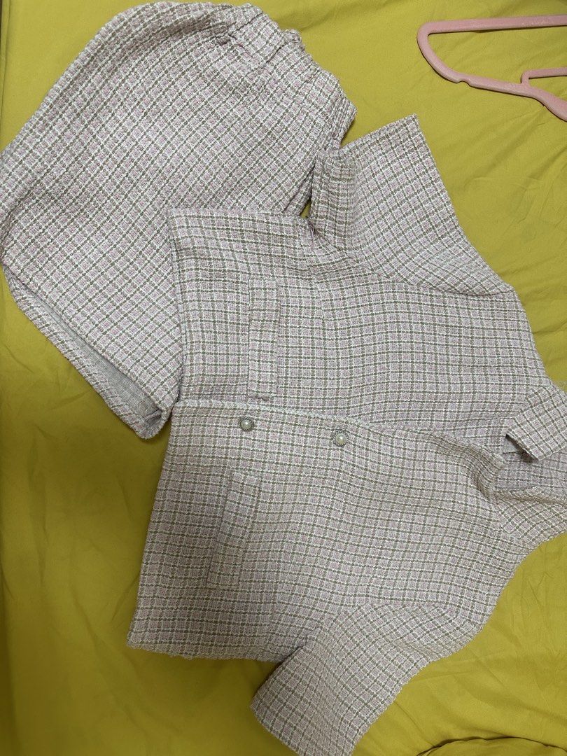 Pink Tweed Set (Category: Sets or Coordinates) located in Las Pinas. Submitted by declutterthevault (Listing ID 1466417133, Image 2). Description: Best Fit Medium to Semi Large Light Pink Tweed Coords.