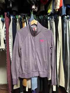 (Category: ) located in . Submitted by isabelasthriftclothes (Listing ID 1466471775, Image 1). Description: .