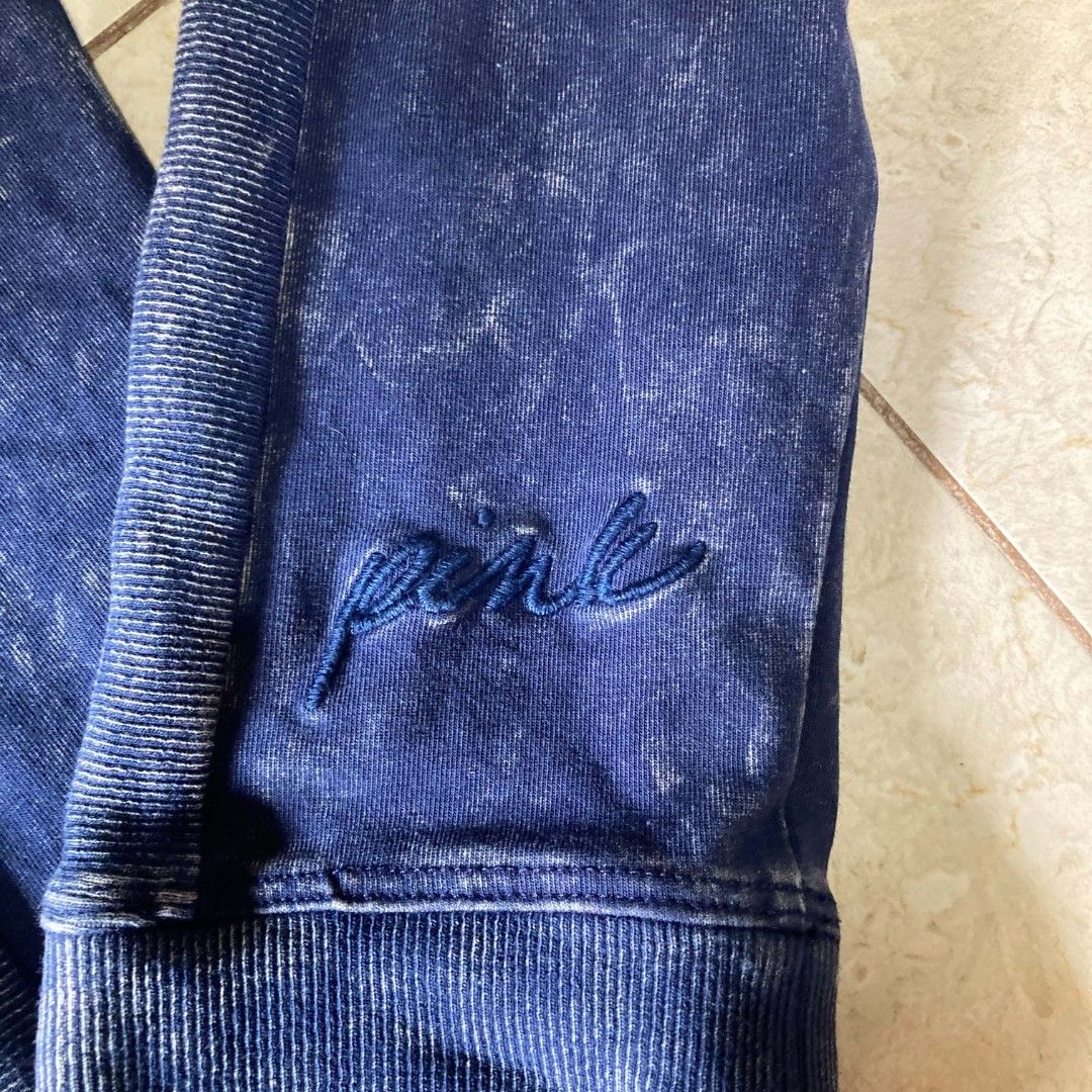 PINK yoga (Category: Other Bottoms) located in Bulacan. Submitted by ajinn_ (Listing ID 1466387899, Image 2). Description: no issue size s to m.