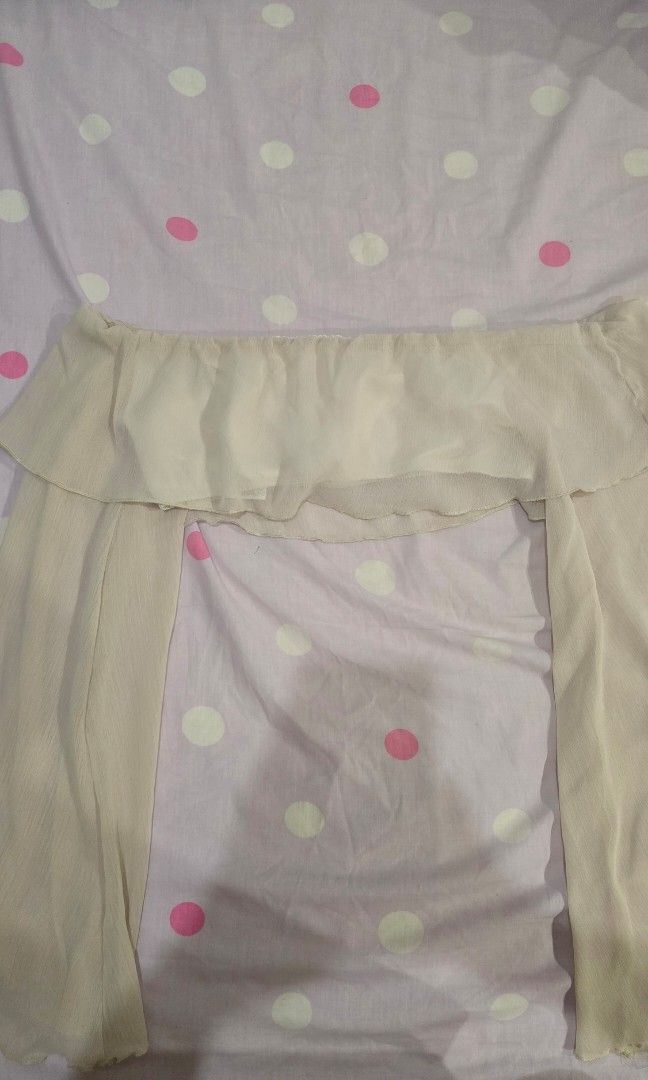 Pirate Inspired Costume for RENT (Category: Sets or Coordinates) located in Cebu City. Submitted by kitty_12345_ (Listing ID 1465912955, Image 2). Description: Inclusions - corset (M-L) - top shirt (S-M) - skirt - boots (38) - hat (for this kay i removed the design. You can make a new one but use glue stick lang) - coin belt Price: 600 for 2 days +50 per day if mag exceed MOD: Maxim or meetup in parkmall MOP: Cash or gcash, maya, mari.