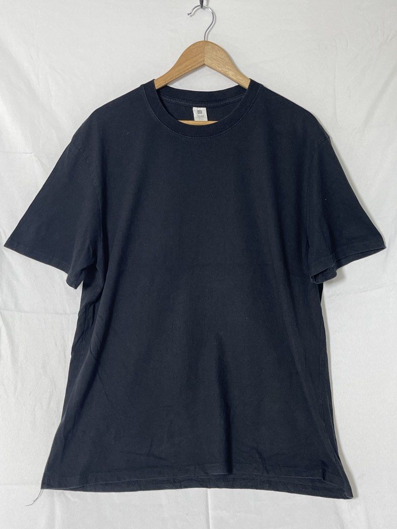 Plain Black Cotton Shirt (Category: Tshirts & Polo Shirts ) located in Imus. Submitted by mochi.rella (Listing ID 1466457448, Image 1). Description: Plain Black Cotton 2 Good Condition 3XL on tag | Fit L W 23 | L 29 .