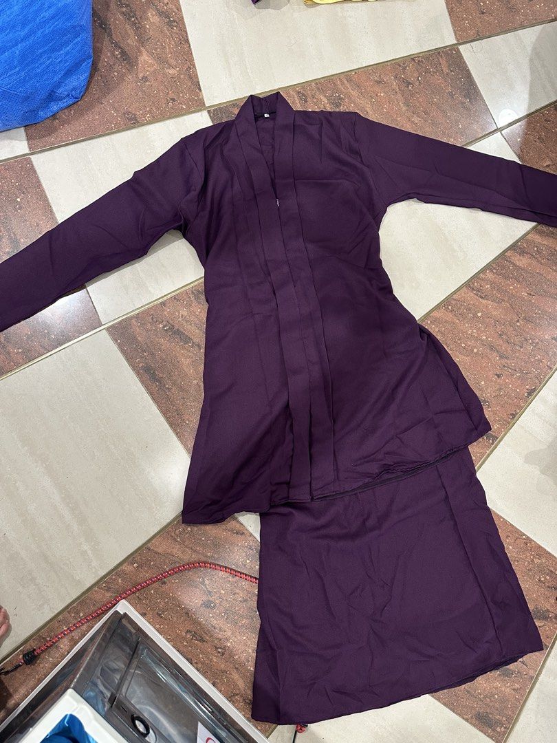 Plain Solid Kebaya Sets (Category: Baju Kurung & sets) located in Singapore. Submitted by sunnisaturday (Listing ID 1466526125, Image 1). Description: - Available: purple, green,blue, red, cream - Dm for measurements - Never used - Paynow only! - Free meetup at NTU :)) - +$2 to meetup at the locations listed - +$3 for mailing.