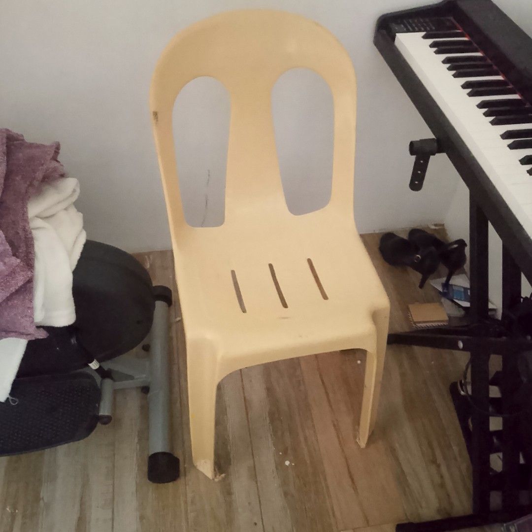 Plastic chair (Category: Chairs) located in Caloocan City. Submitted by serpentina (Listing ID 1466527544, Image 1). Description: fixed price camarin north caloocan.