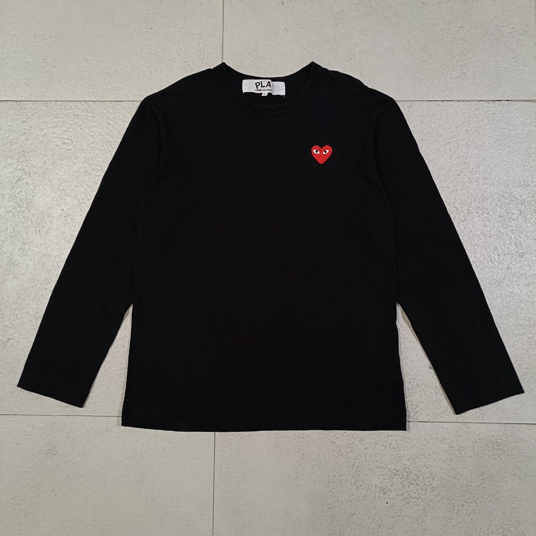 Play CDG longsleeve (Category: Longsleeves) located in Cebu City. Submitted by findwaze6000 (Listing ID 1466520754, Image 1). Description: Excellent to New Size: Large on tag Width: 20 Length: 27 SleeveLength: 23 Color rate: 9.5/10 Conditon: 9.5/10 No Issue Authentic ✅ Complete tags✅ Material: 100% Cotton.