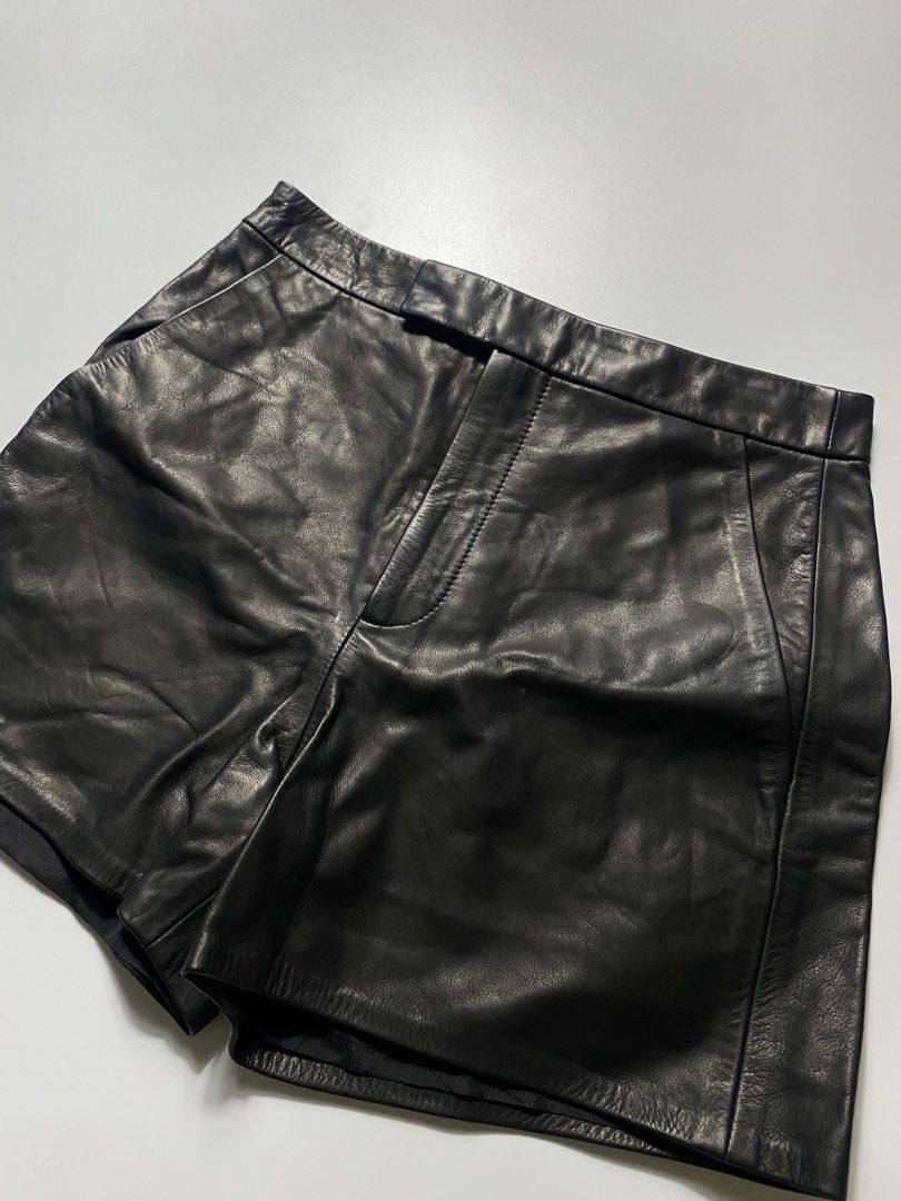 Polo Ralph Lauren Leather Short (Category: Shorts) located in Tacloban City. Submitted by kanye_east1 (Listing ID 1466482481, Image 3). Description: Details 28-30 waist 15 length 15 hem Size 6 on tag Deadstock No issue .