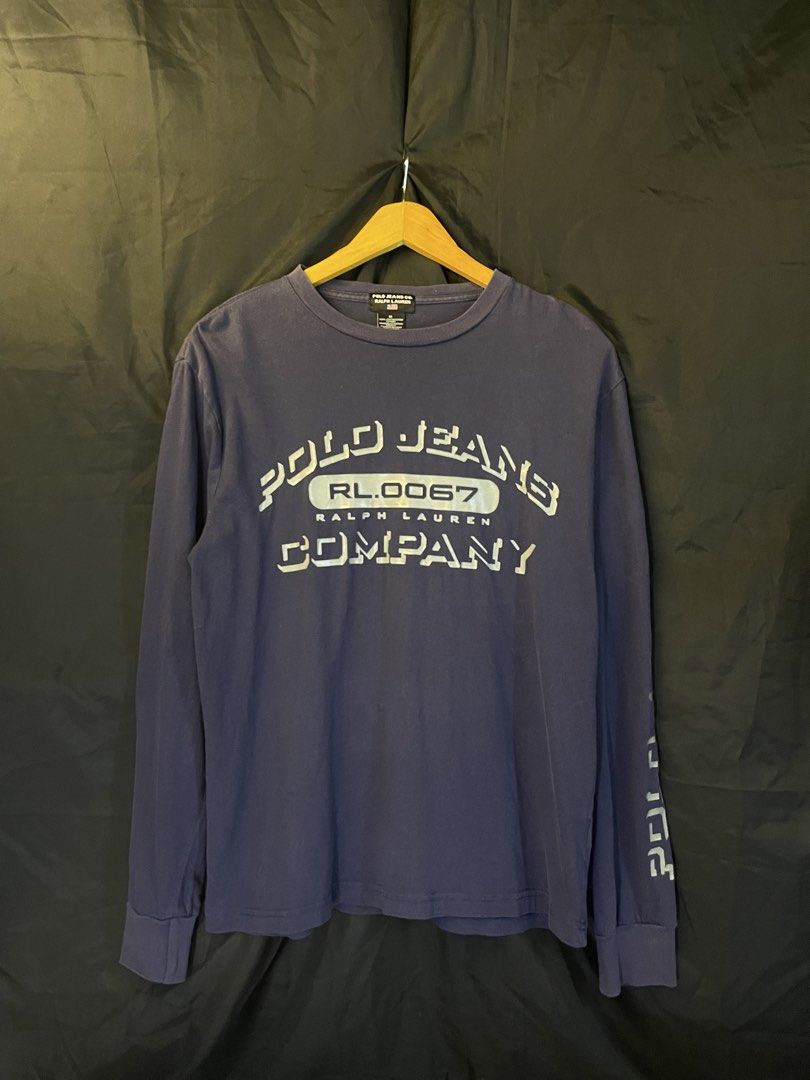 POLO SPORTS SWEATSHIRT (Category: Coats, Jackets and Outerwear) located in Manila. Submitted by deyl_itzwhtt (Listing ID 1466443190, Image 1). Description: W20XL26 Authentic✅ Issue:Sunfade on neckline not visible.