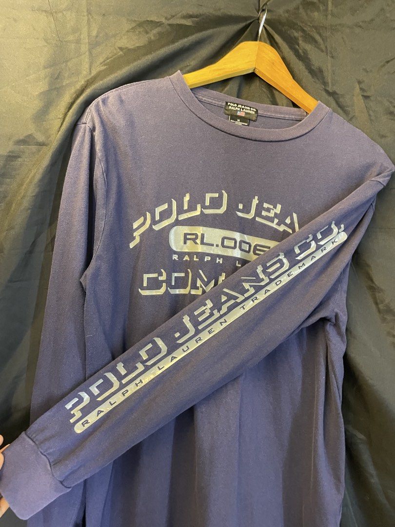POLO SPORTS SWEATSHIRT (Category: Coats, Jackets and Outerwear) located in Manila. Submitted by deyl_itzwhtt (Listing ID 1466443190, Image 3). Description: W20XL26 Authentic✅ Issue:Sunfade on neckline not visible.
