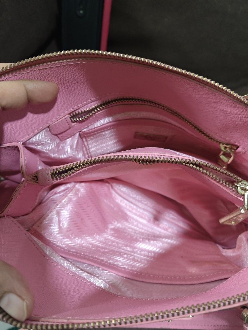 Prada handbag (Category: Luxury Bags & Wallets) located in Pili. Submitted by zaneombao03491 (Listing ID 1466386058, Image 3). Description: .