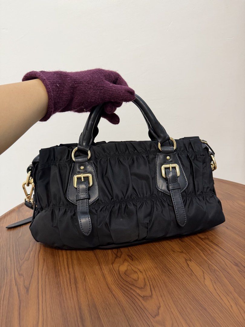 Prada Handbag Shoulder Bag (Category: Luxury Bags & Wallets) located in San Fernando. Submitted by gbagscollection (Listing ID 1466507352, Image 3). Description: Authen. Not guaran. With white tag Lampo both underzip No issue .