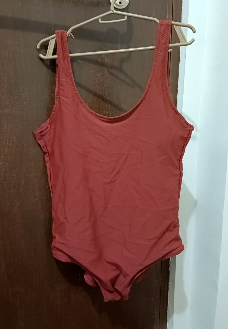 PRELOVED 🩱👙🌊🌞 (Category: Bikinis & Swimsuits) located in Pasay City. Submitted by gelrss (Listing ID 1466527342, Image 3). Description: PRELOVED 🩱👙🌊🌞 good as new used once size ref: large-xl 130 each only!!! Delivery via grab or lalamove DF varies per location Shoulder niyo po ang df HAPPY SHOPPING!.