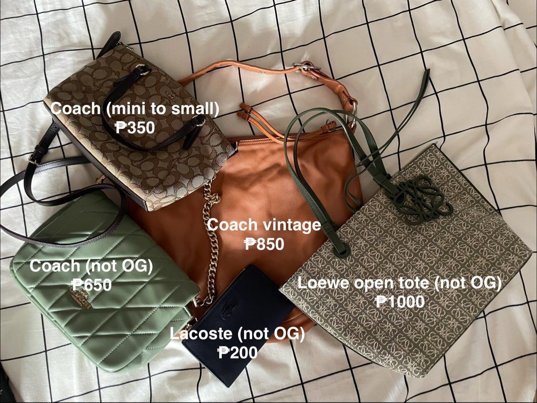 Preloved Bags (Category: Shoulder Bags) located in Caloocan City. Submitted by ek_finds2023 (Listing ID 1466478034, Image 1). Description: Pls check photo.