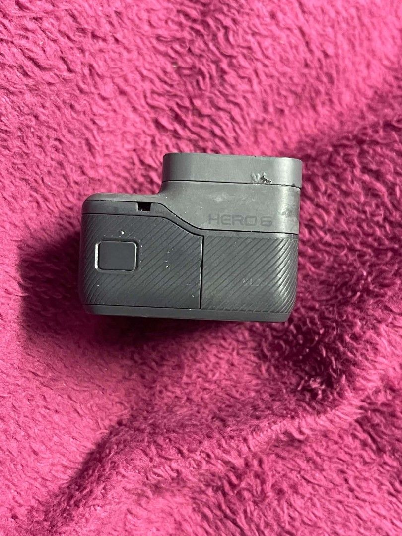 Preloved goPro 6 (Category: Other Gadgets) located in Cebu City. Submitted by kendall_leighton (Listing ID 1466560729, Image 3). Description: Preloved goPro 6 no longer used, kept for quite a while has a hairline crack.
