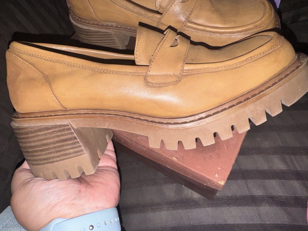 Pre-loved Juanita Studio loafers (Category: Loafers) located in Cainta. Submitted by supernormalgirl (Listing ID 1466480720, Image 3). Description: Batino from Juanita Studio, leather loafers with 6.5cm heels. Size 40, light brown. .