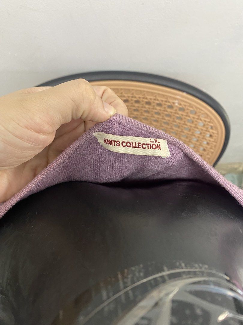 [Pre-loved] Knitted long sleeve (Category: Longsleeves) located in Quezon City. Submitted by len00013 (Listing ID 1466394160, Image 3). Description: Color: Purple No damage Good for Small to medium.