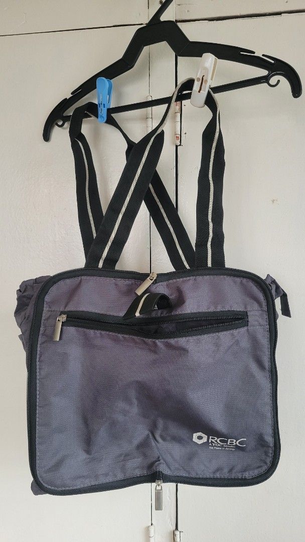Preloved/Ukay/Decluttering Bags (Category: Tote Bags) located in Bacoor. Submitted by itsmereyyy (Listing ID 1466347100, Image 1). Description: Please see photos for details PAYO (Pay As You Order).