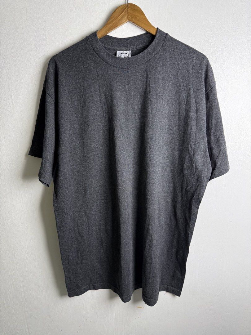 Pro club grey tee (Category: Tshirts & Polo Shirts ) located in Daraga. Submitted by casualthread (Listing ID 1466460559, Image 1). Description: Authentic No issue 23.5x32.5.