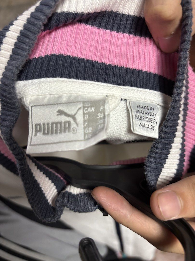 puma turtle neck crop jacket (Category: Coats, Jackets and Outerwear) located in Pila. Submitted by isabelasthriftclothes (Listing ID 1466475249, Image 2). Description: .