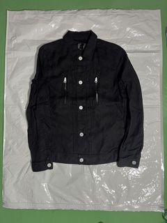 (Category: ) located in . Submitted by wan.wardrobe (Listing ID 1466461919, Image 1). Description: .