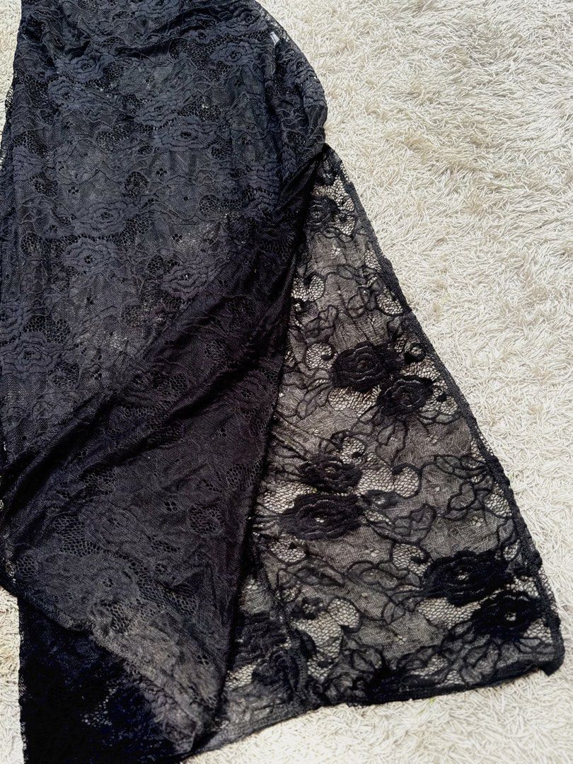 Qipao Black Dress (Category: Dresses) located in Butuan. Submitted by anella.archive (Listing ID 1466528168, Image 3). Description: see through.