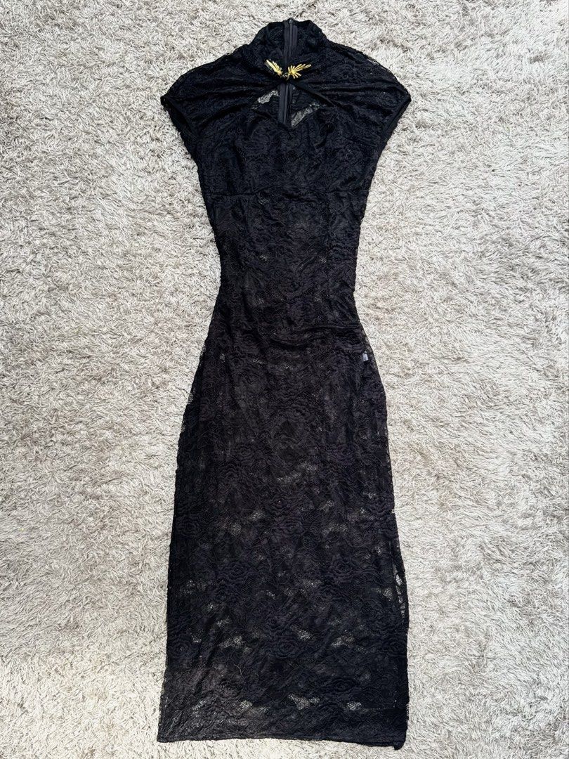 Qipao Black Dress (Category: Dresses) located in Butuan. Submitted by anella.archive (Listing ID 1466528168, Image 1). Description: see through.