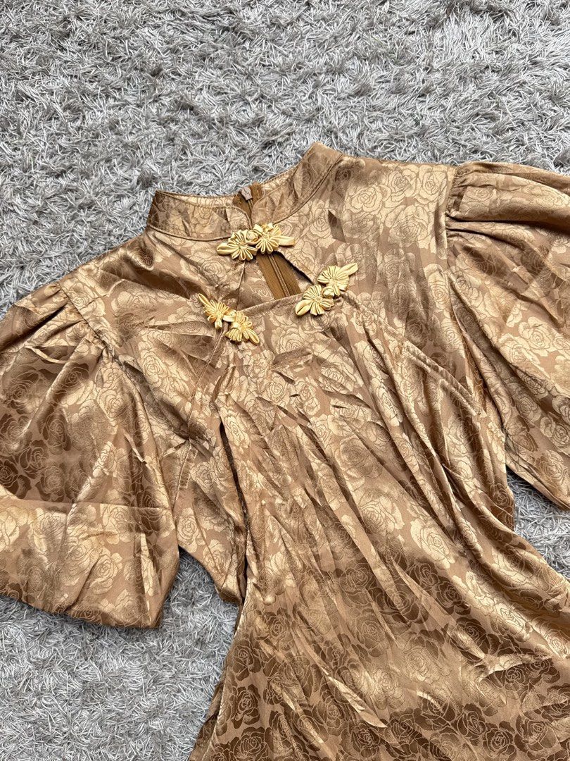 Qipao Top (Category: Others Tops) located in Butuan. Submitted by anella.archive (Listing ID 1466527934, Image 2). Description: s-m.
