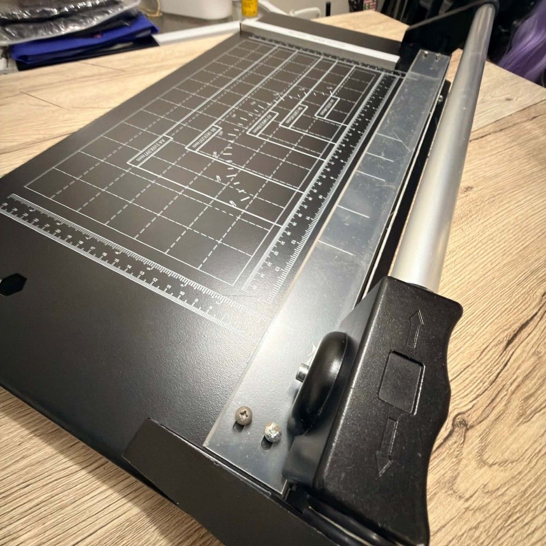 QUAFF A4 Paper Cutter (Category: Craft Supplies & Tools) located in Cainta. Submitted by gianmercado (Listing ID 1466468700, Image 1). Description: QUAFF A4 Paper Cutter / Trimmer – Metal Base * A4 cutter * Heavy-duty metal base * Built-in measurement/grid markings * Suitable for photo paper, cardstock, stickers, etc. * Rarely used / no issues * Good working condition.