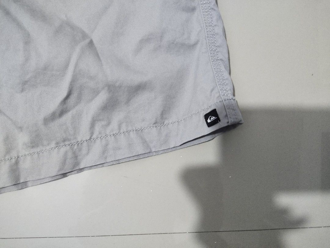 QUICKSILVER SHORTS (Category: Shorts) located in Tagaytay City. Submitted by dcthrifts (Listing ID 1466453650, Image 3). Description: Size 36.