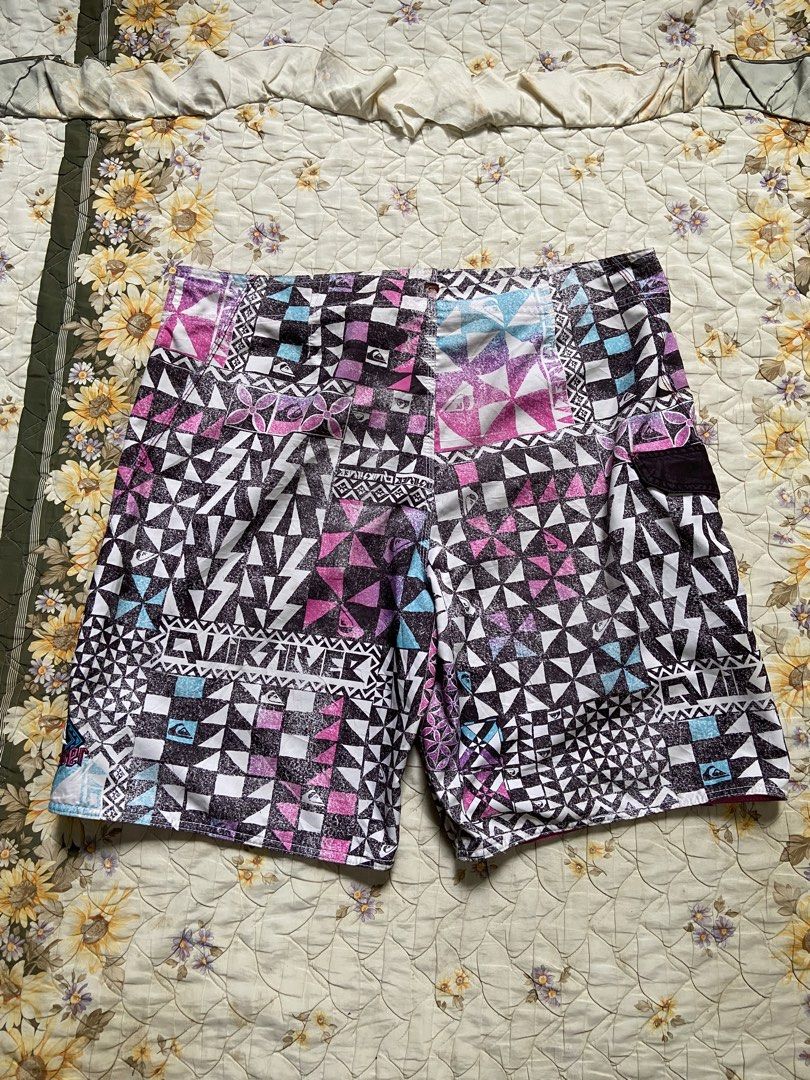 QUICKSILVER Y2k (Category: Swim Trunks & Board Shorts) located in Salug. Submitted by bagdoi_finds (Listing ID 1466495515, Image 2). Description: .