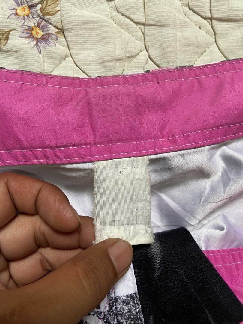 QUICKSILVER Y2k (Category: Swim Trunks & Board Shorts) located in Salug. Submitted by bagdoi_finds (Listing ID 1466495515, Image 3). Description: .