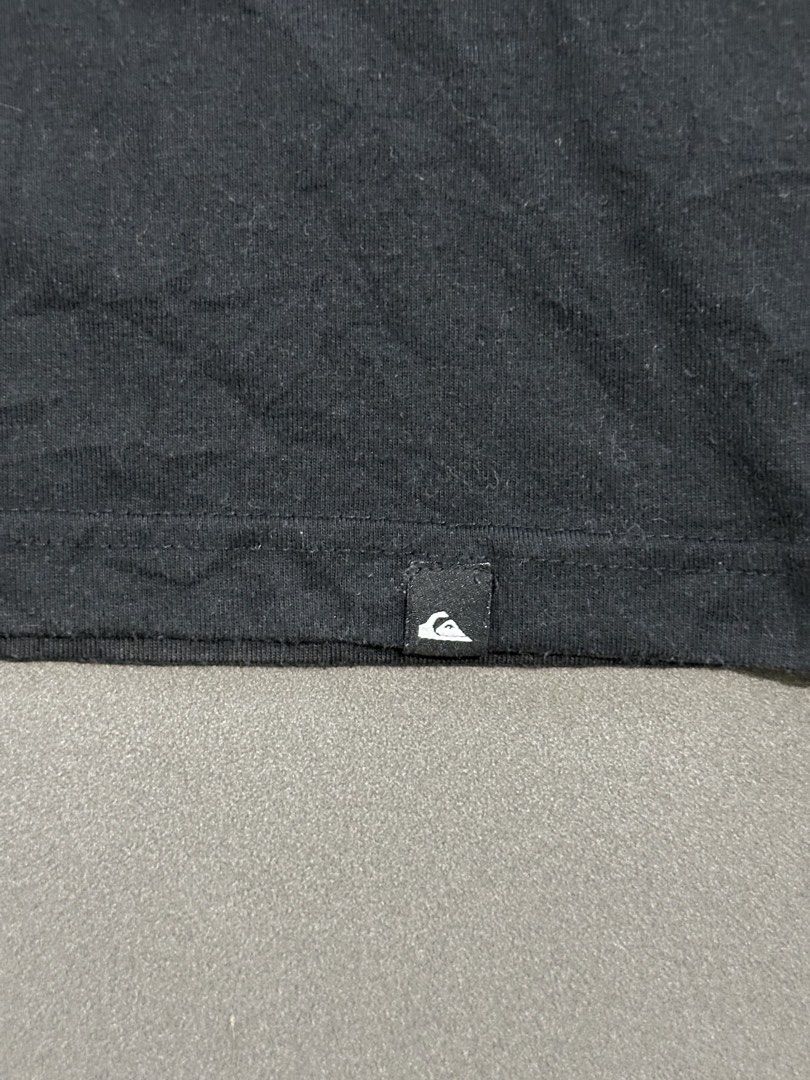 Quiksilver Embossed Logo Shirt (Category: Tshirts & Polo Shirts ) located in Bacolod City. Submitted by dannnsoy (Listing ID 1466449496, Image 3). Description: Quiksilver Embossed Logo Shirt •In very good condition •Dimension: 21.5” x 26.5” •Issue: Lints/needs wash •Price: 399 only 📍Note: Color may vary to due lighting and camera resolution. .