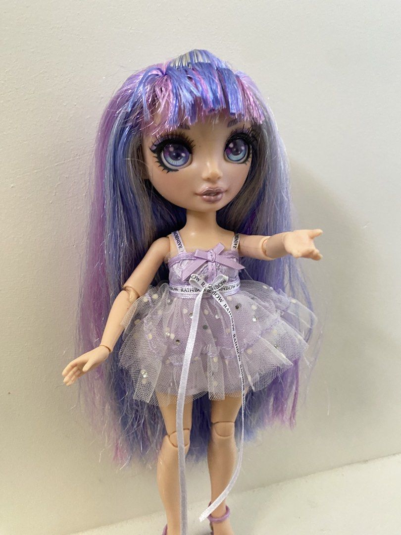 Rainbow High Willow (Category: Kids Toys) located in Las Pinas. Submitted by sherylandmargaux (Listing ID 1466364059, Image 2). Description: .