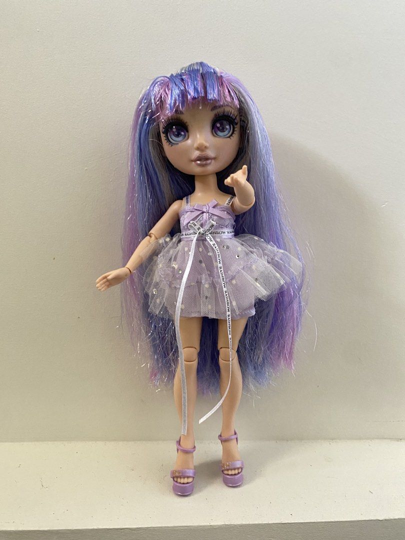 Rainbow High Willow (Category: Kids Toys) located in Las Pinas. Submitted by sherylandmargaux (Listing ID 1466364059, Image 1). Description: .