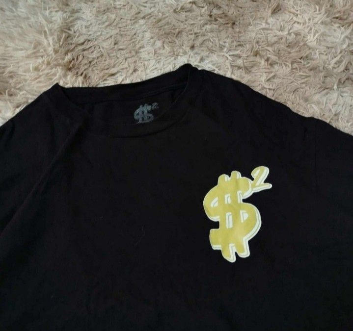Rap Tee Dollar Sign Legendary T-Shirt (Large) (Category: Tshirts & Polo Shirts ) located in Cabiao. Submitted by abbysarchive04 (Listing ID 1466433192, Image 3). Description: .