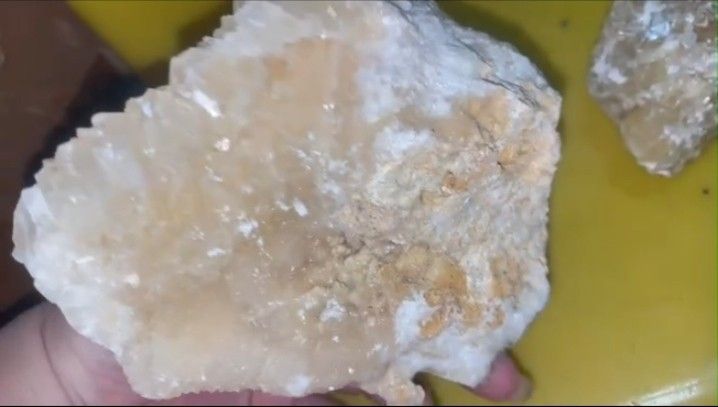 RARE Premium High Grade Citrine Crystal Stone (Category: Precious Stones) located in Bulacan. Submitted by mitchikoscollection (Listing ID 1464819679, Image 1). Description: Authentic Original Rare Collectible Citrin Stone.