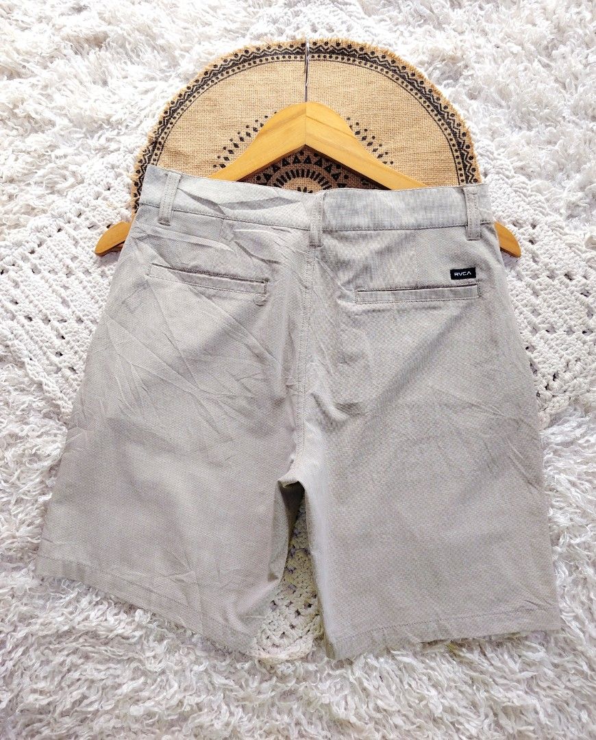 RCVA (Category: Shorts) located in General Santos City (Dadiangas). Submitted by tinyclothesbyzeke (Listing ID 1466405066, Image 3). Description: Can pass as Brandnew condition.