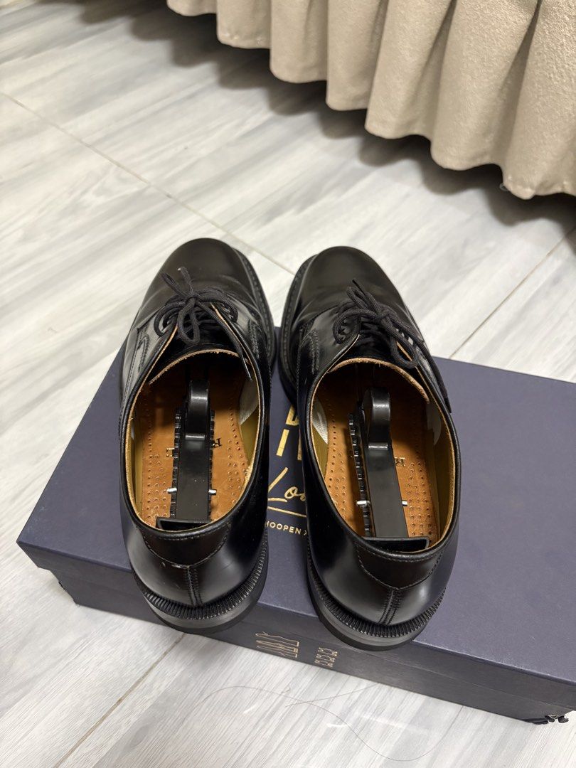Regal derby shoes (Category: Dress Shoes) located in Paranaque City. Submitted by arcvintage (Listing ID 1466464395, Image 3). Description: Regal derby shoes - Style: Black leather derby shoes - Size: 25EE - Details: Smooth leather upper, traditional lace-up closure, welted sole construction - Condition: Minimal wear on uppers and outsoles, clean interior lining .