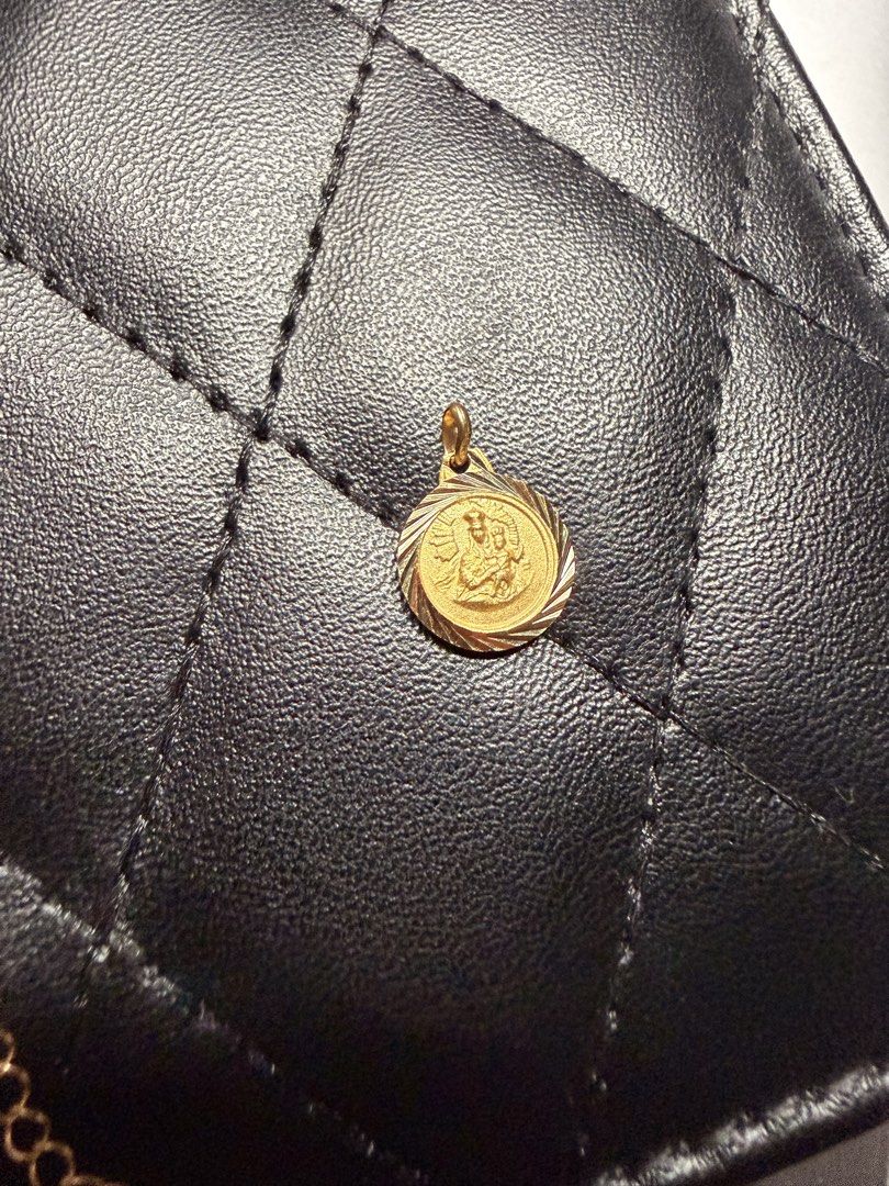 Religious pendant 18K gold (Category: Necklaces) located in Quezon City. Submitted by hvamom (Listing ID 1466390498, Image 1). Description: Religious pendant yellow gold 11mm .86g.