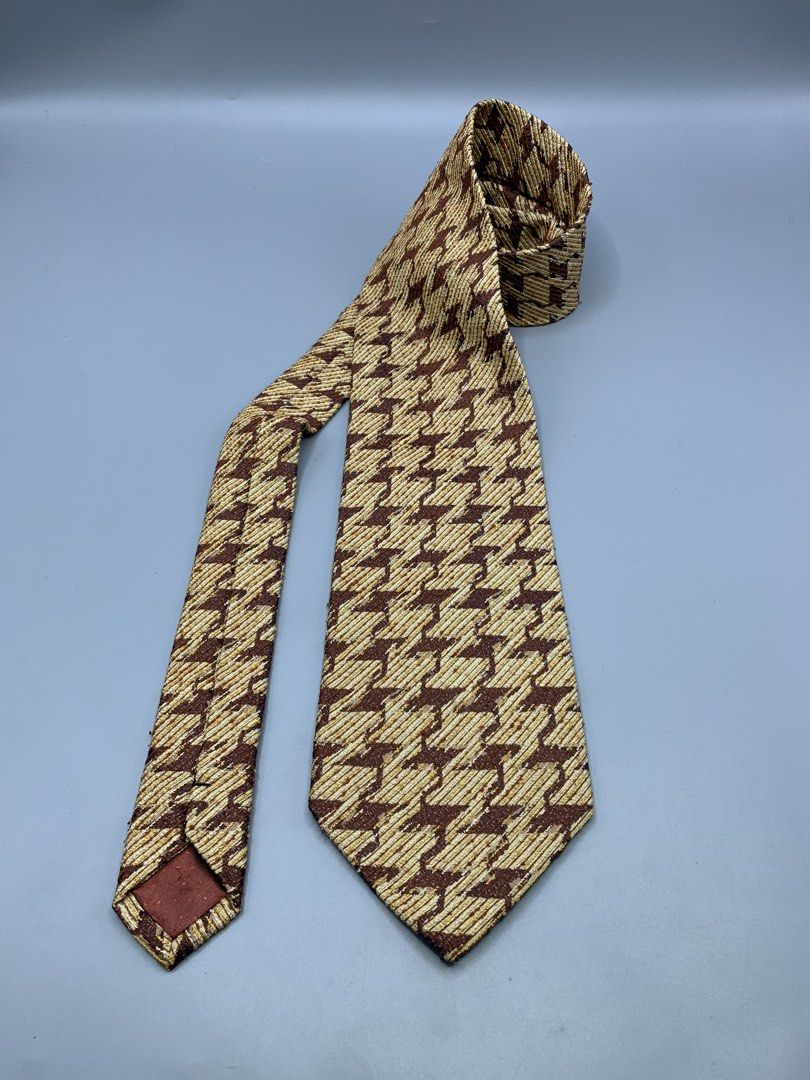 RENIOR NECKTIE (Category: Ties) located in Bulacan. Submitted by ridersthrift_ph (Listing ID 1466496952, Image 1). Description: Authentic In Great Condition No Flaws Gcash Payment Bulacan 📍.