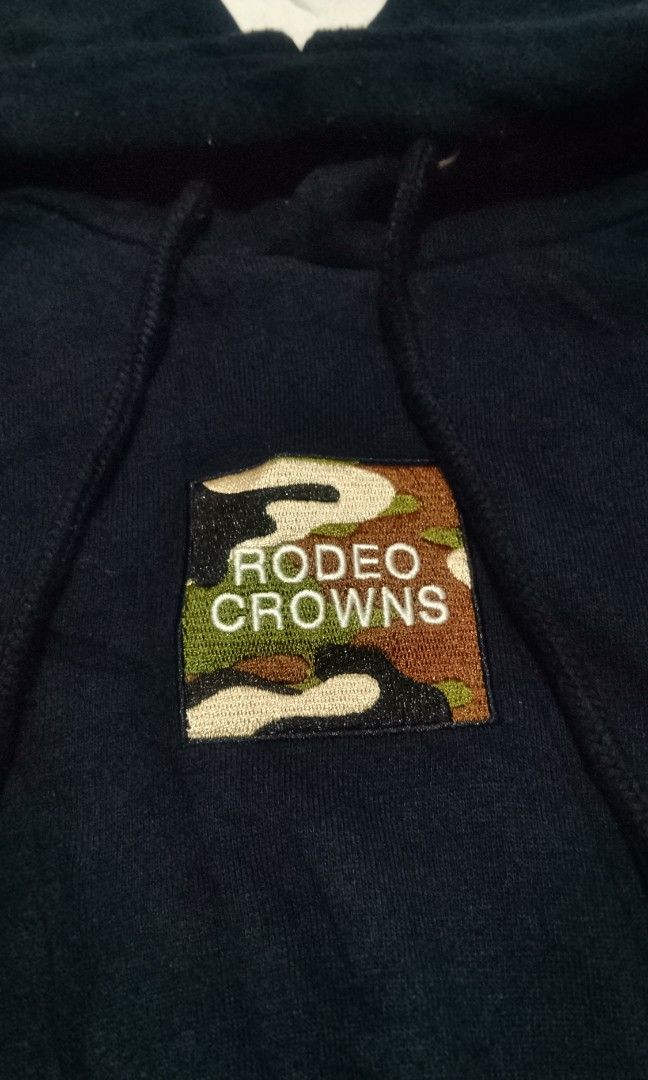 Rodeo crowns spell out hoodie (Category: Hoodies) located in Oas. Submitted by yortzzz (Listing ID 1466493162, Image 3). Description: no issue!.