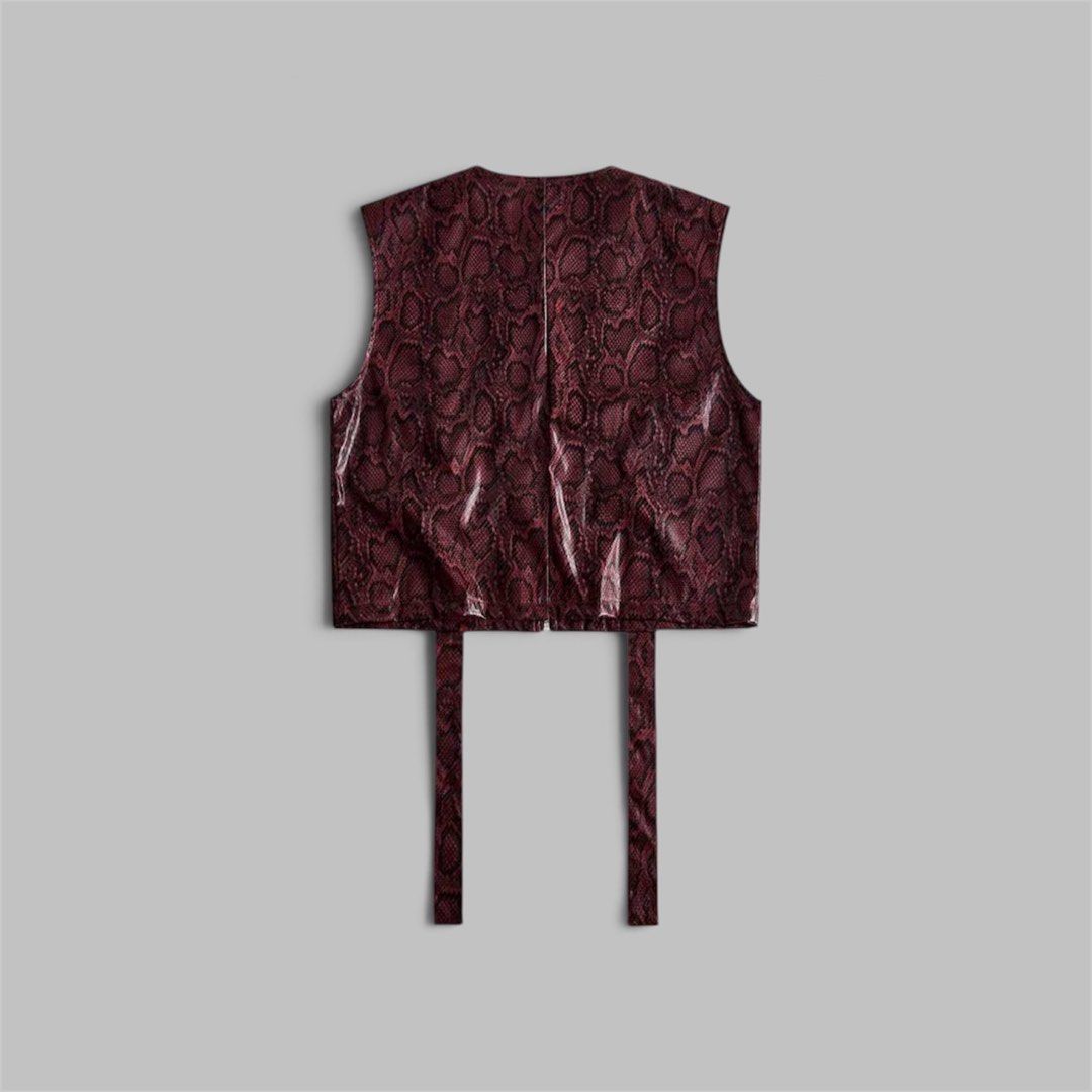 ROMWE - PU Leather Snake Print Vest (Category: Vests) located in Manila. Submitted by kerdazblaire (Listing ID 1466354037, Image 3). Description: ₱499 Size: M Dimes: 22x19 inch Condition: 10/10 AVAILABLE DM TO CLAIM..