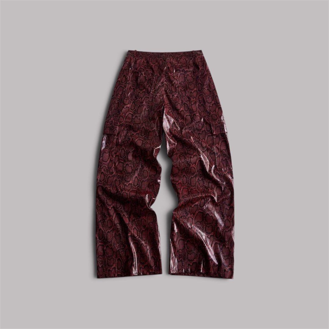 ROMWE - PU Leather Snake Print Cargo Pants (Category: Trousers) located in Manila. Submitted by kerdazblaire (Listing ID 1466354496, Image 2). Description: ₱799 Size: M Dimes: Waist 16.5 flat / Inseam 31.9 / Hip 22.4 flat. Condition: 10/10 AVAILABLE DM TO CLAIM..