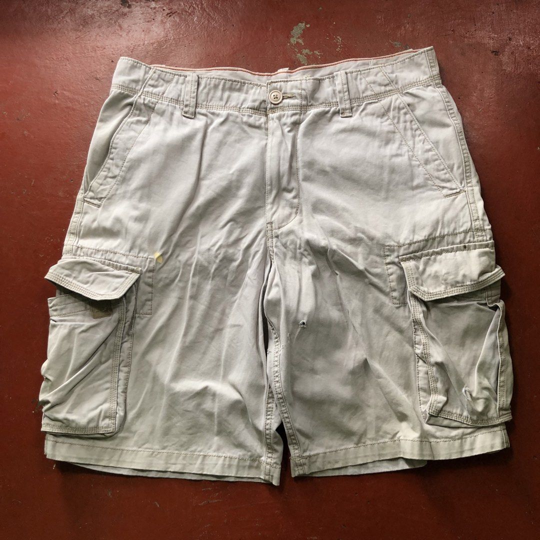 Route66 Cargo Short (Category: Shorts) located in Manila. Submitted by dopethrift.cat (Listing ID 1466459186, Image 1). Description: Dimension: Inches Waist: 36" Length: 23" Hem: 13" mop: gcash ship: lalamove or jnt - Premium quality material for long-lasting durability - Stylish and modern design suitable for everyday use - Comfortable fit with great attention to detail - Ready for fast shipping nationwide.