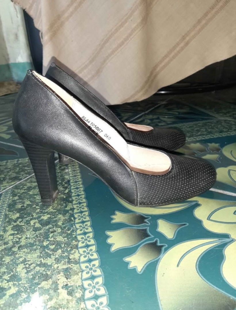 Rusty Lopez Black Heels (Category: Heels) located in Quezon City. Submitted by tigresseller (Listing ID 1466453993, Image 2). Description: Rusty Lopez brand Used occasionally Size 6 3-inch heels Location: Project 4 QC For pick-up or delivery.