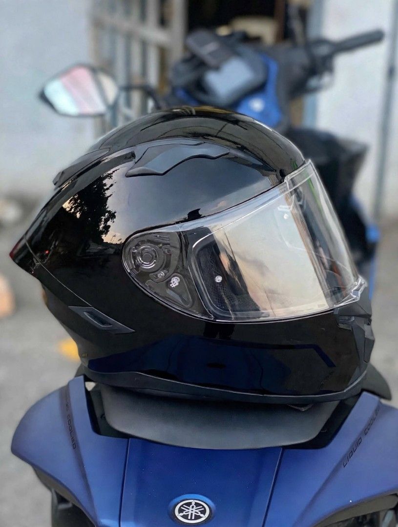 RYO used once (Category: Helmets and other Riding Gears) located in Pasig City. Submitted by karosel2020january05 (Listing ID 1466471949, Image 2). Description: Black full face helmet RYO Size XL.