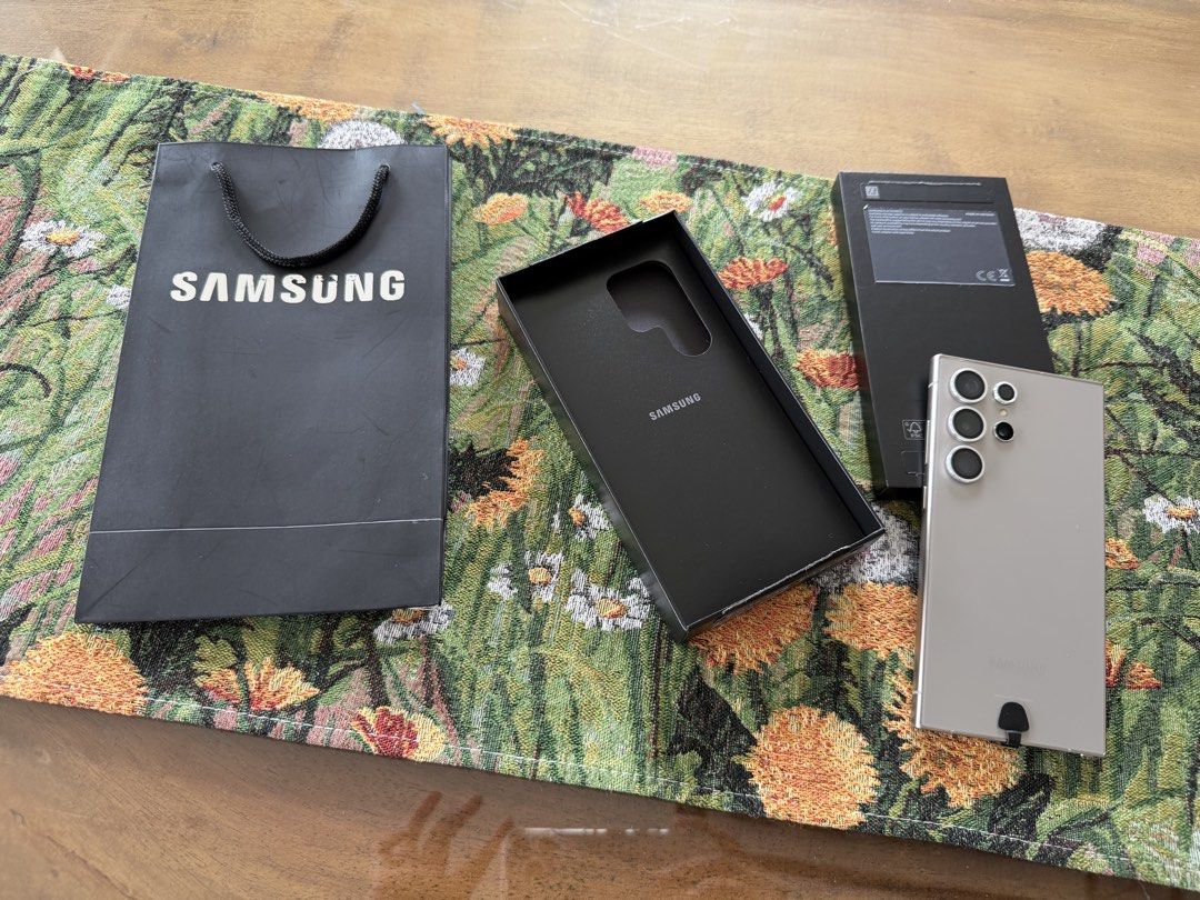 S24 Ultra Titanium Yellow 256GB (Category: Samsung) located in Quezon City. Submitted by marj.delossantos (Listing ID 1466424454, Image 2). Description: - Brand/Model: Samsung Galaxy S24 Ultra - Color: Titanium Yellow - Storage: 256GB - Condition: Excellent, pristine screen and body - Screen Protector, Tempered Glass and Back Camera Lens Cover since Day 1 - Can pass as brandnew if intended to be given as a gift - Price negotiable - Inclusions: Or