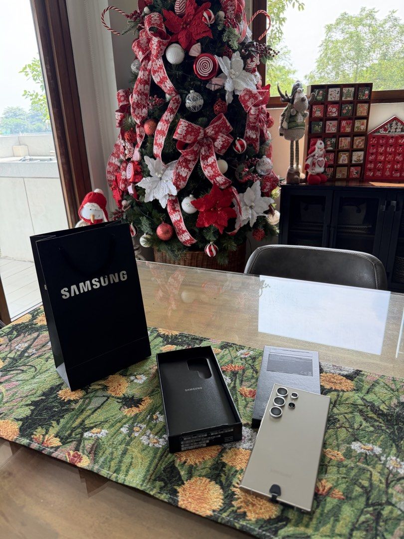 S24 Ultra Titanium Yellow 256GB (Category: Samsung) located in Quezon City. Submitted by marj.delossantos (Listing ID 1466424454, Image 1). Description: - Brand/Model: Samsung Galaxy S24 Ultra - Color: Titanium Yellow - Storage: 256GB - Condition: Excellent, pristine screen and body - Screen Protector, Tempered Glass and Back Camera Lens Cover since Day 1 - Can pass as brandnew if intended to be given as a gift - Price negotiable - Inclusions: Or