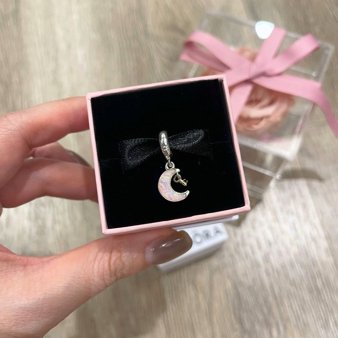 SALE❗Pandora Two-tone Key & Moon Dangle Charm (Category: Charms) located in Manila. Submitted by badaloves_u (Listing ID 1466425215, Image 2). Description: - 💯 Authentic Pandora with Authenticity ALE marks - FREE Box and Paper bag 🛍️ - ✨ FREE Cleaning to any Pandora Store 🛵 LALAMOVE courier for same day delivery 🚚 J&T provincial courier.